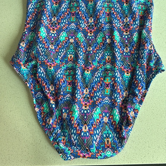 Women's Tummy-Control Shirred-Bodice One-Piece 16 - Picture 8 of 14